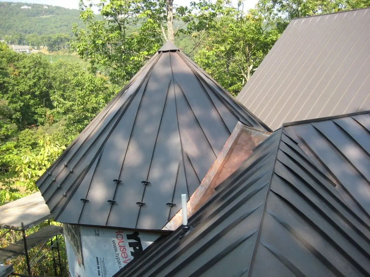 Professional Roof Tarp Installation by Craftsman Roofing in Sunsweet